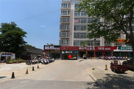 白马庄园3室2厅1卫地上储藏室在房产证上满五唯一